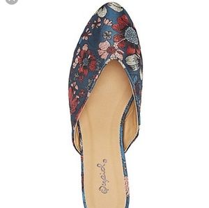 NEW Qupid Brocade mule